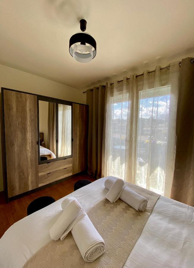 Maison Face A La Cite Каркассон Экстерьер фото