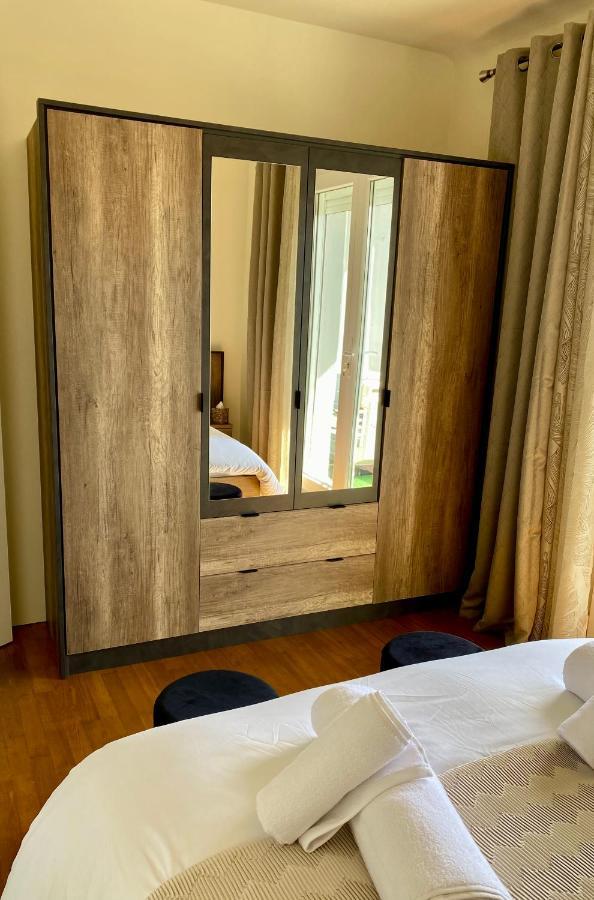 Maison Face A La Cite Каркассон Экстерьер фото