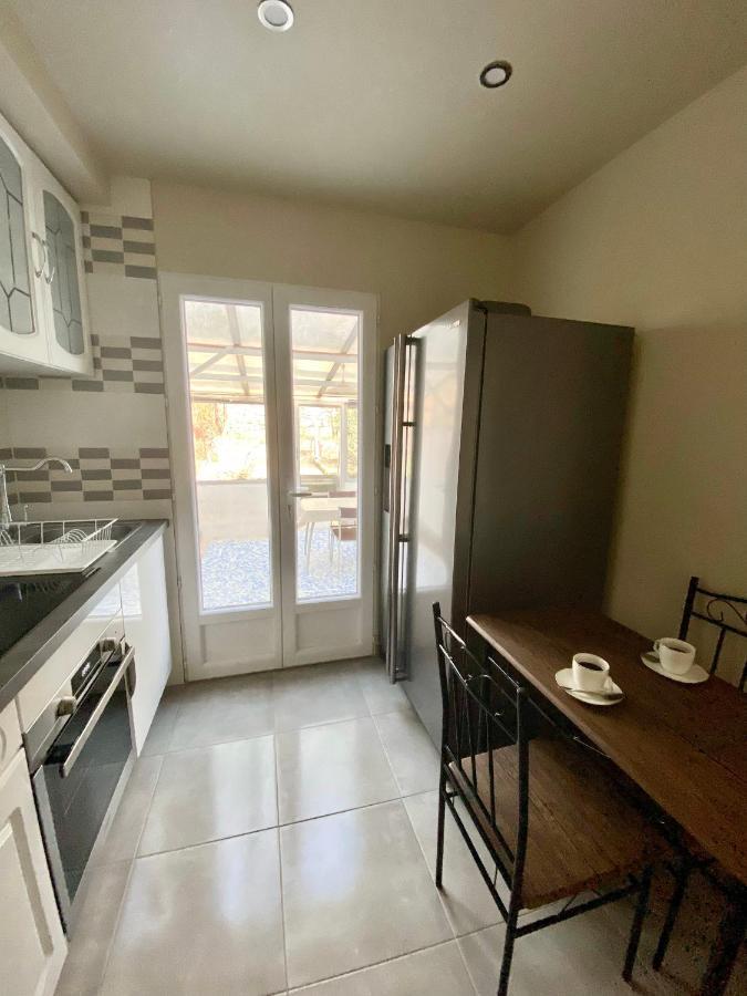 Maison Face A La Cite Каркассон Экстерьер фото